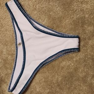 Mizaful Bikini Bottom Size 6 White Green Embrodery Ribbed